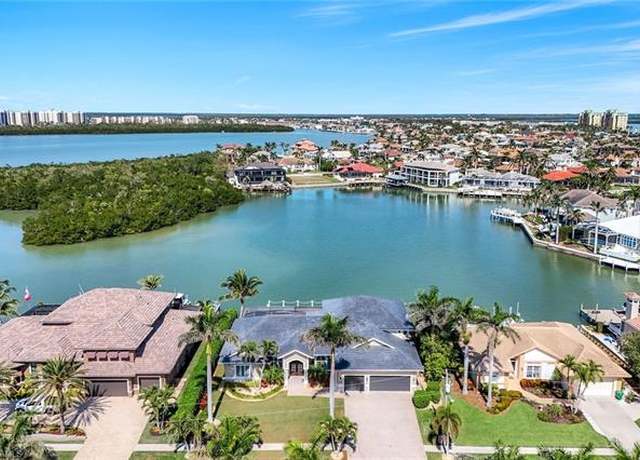 Property at 650 Rockport Ct, Marco Island, FL 34145, 4 beds, 3.5 baths