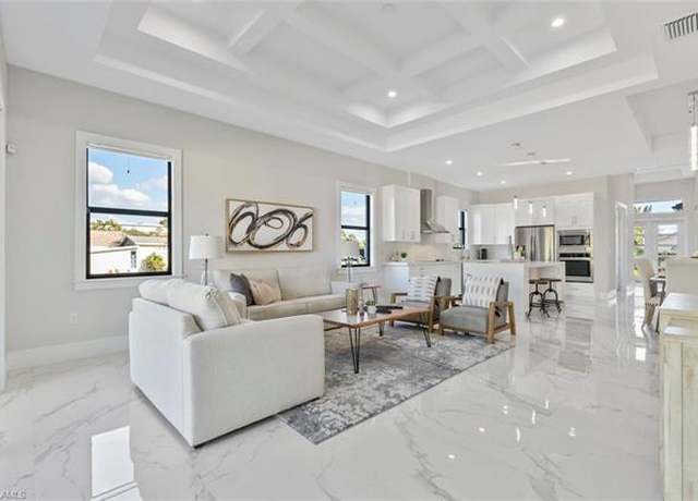 Property at 799 108th Ave N, Naples, FL 34108, 4 beds, 3 baths