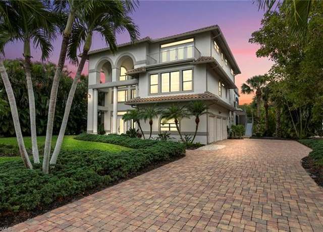 Property at 516 Spinnaker Dr, Marco Island, FL 34145, 5 beds, 5 baths