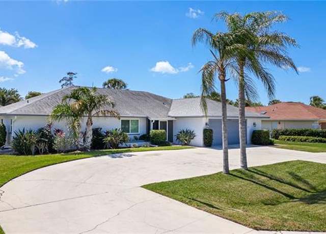 Property at 2360 Outrigger Ln, Naples, FL 34104, 4 beds, 2 baths