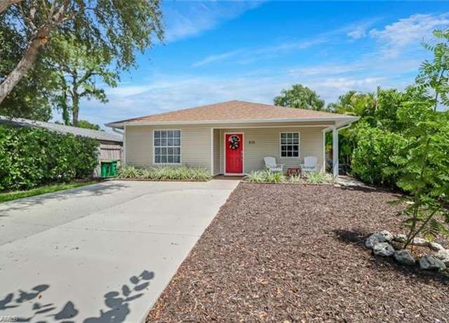 Property at 835 94th Ave N, Naples, FL 34108, 2 beds, 2 baths