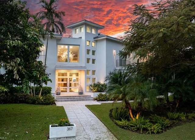 Property at 367 5th Ave N, Naples, FL 34102, 4 beds, 3.5 baths