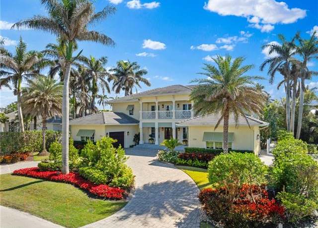 Property at 390 Windward Way, Naples, FL 34103, 4 beds, 5 baths