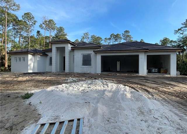 Property at 524 22nd Ave NW, Naples, FL 34120, 4 beds, 4 baths