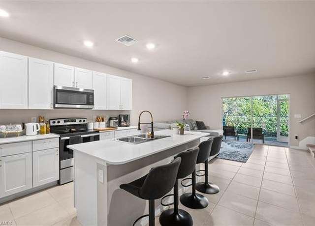 Property at 15531 Wildflower Cir, Naples, FL 34119, 3 beds, 2.5 baths