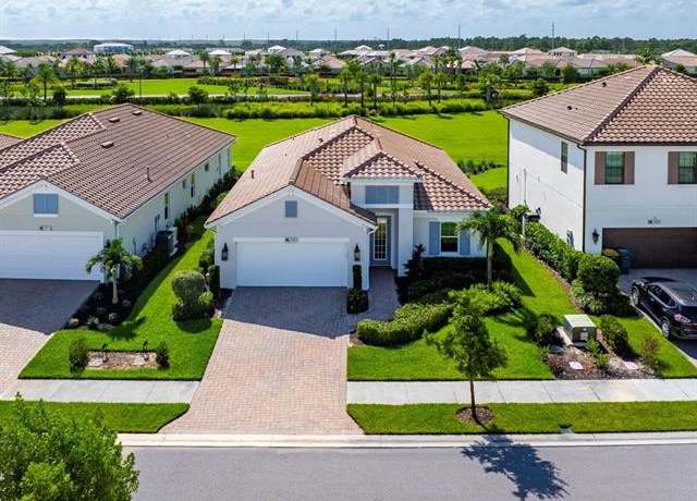 Property at 3980 Pegasus Way, Naples, FL 34120, 3 beds, 2 baths