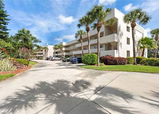 Property at 501 Forest Lakes Blvd #111, Naples, FL 34105, 1 bed, 2 baths