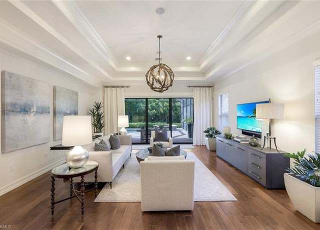 Property at 6573 Roma Way, Naples, FL 34113, 3 beds, 2 baths