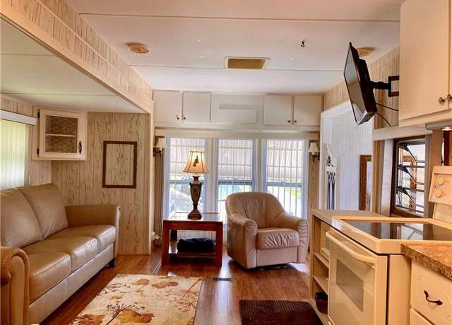 Property at 14 Pearl Dr Unit 14P, Naples, FL 34114, 1 bed, 2 baths