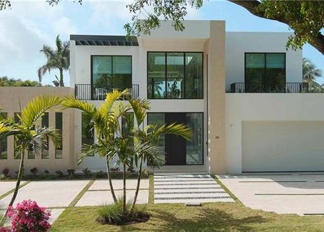 Property at 590 6th Ave N, Naples, FL 34102, 5 beds, 4.5 baths