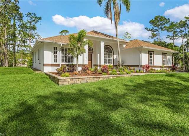 Property at 595 31st St NW, Naples, FL 34120, 3 beds, 2.5 baths