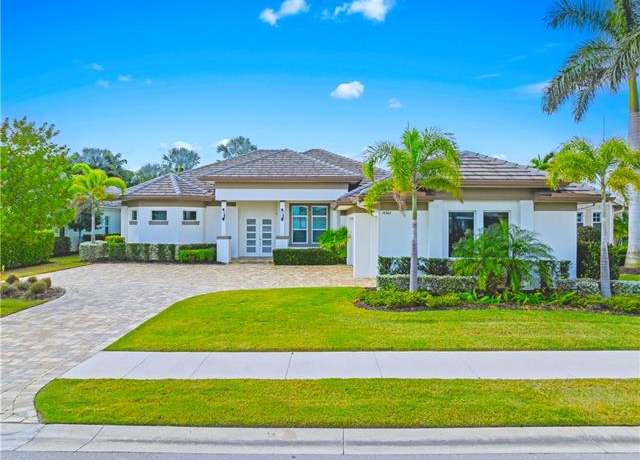 Property at 14362 Charthouse Cir, Naples, FL 34114, 3 beds, 3.5 baths