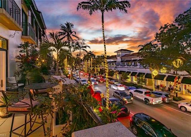 Property at 780 5th Ave S #3, Naples, FL 34102, 2 beds, 2.5 baths