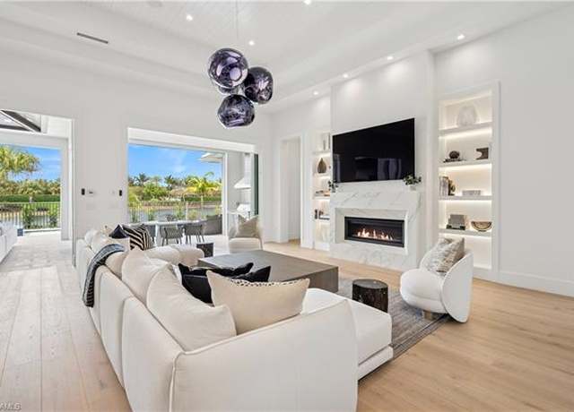 Property at 3359 Fanny Bay Ln N, Naples, FL 34114, 4 beds, 3.5 baths