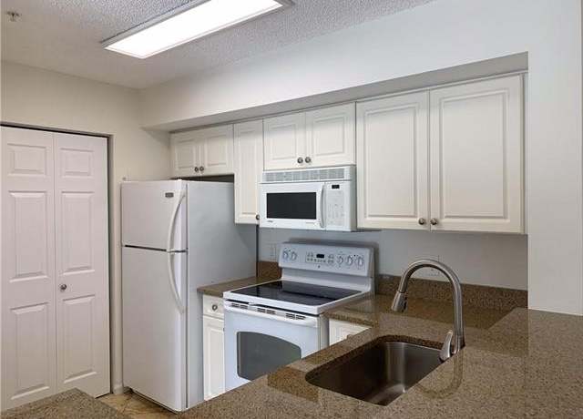 Property at 1170 Wildwood Lakes Blvd #207, Naples, FL 34104, 1 bed, 1 bath
