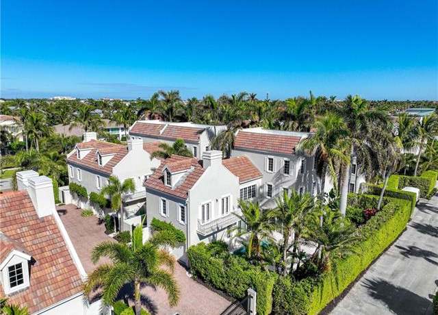Property at 334 8th Ave S #7, Naples, FL 34102, 3 beds, 3.5 baths
