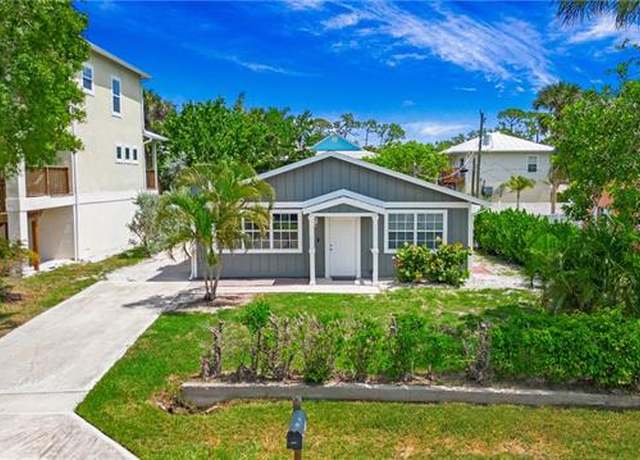 Property at 767 Glendale Ave, Naples, FL 34110, 3 beds, 2 baths