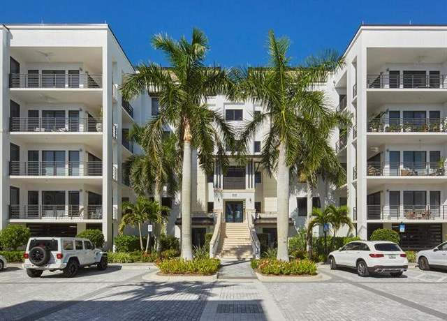 Property at 1125 Central Ave #267, Naples, FL 34102, 2 beds, 2.5 baths