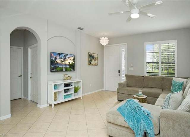 Property at 14776 Pinnacle Pl #62, Naples, FL 34119, 3 beds, 1.5 baths