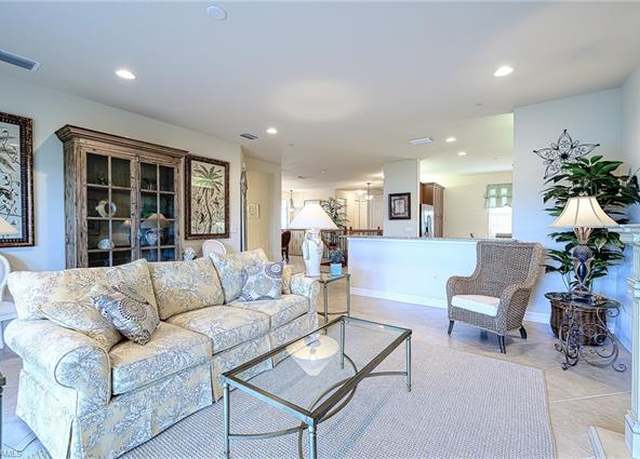 Property at 6537 Monterey Pt #203, Naples, FL 34105, 3 beds, 2.5 baths