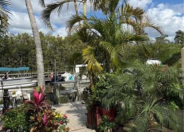 Property at 1575 Curlew Ave W #1, Naples, FL 34102, 2 beds, 2 baths