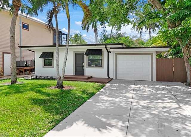 Property at 3240 Collee Ct, Naples, FL 34112, 3 beds, 2 baths