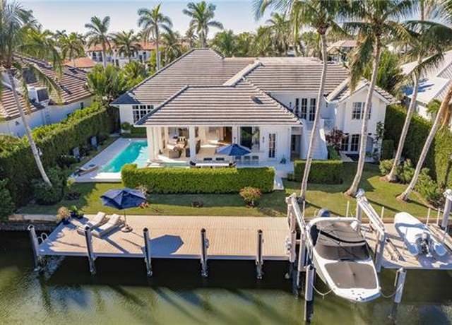 Property at 1935 7th St S, Naples, FL 34102, 5 beds, 5.5 baths
