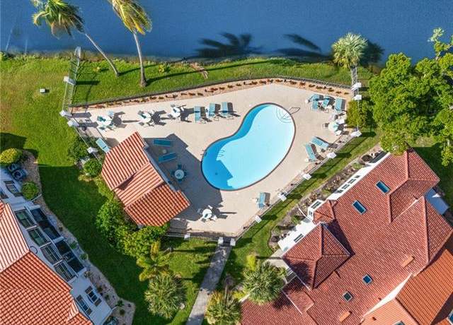 Property at 15143 Seabreeze Cove Cir, Fort Myers, FL 33908, 2 beds, 2 baths