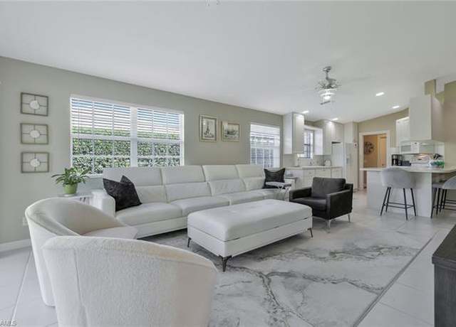 Property at 4949 Kingston Way, Naples, FL 34119, 2 beds, 2 baths