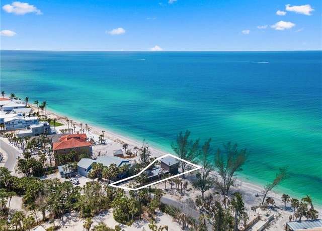 Property at 3203 Casey Key Rd, Nokomis, FL 34275, 3 beds, 3.5 baths