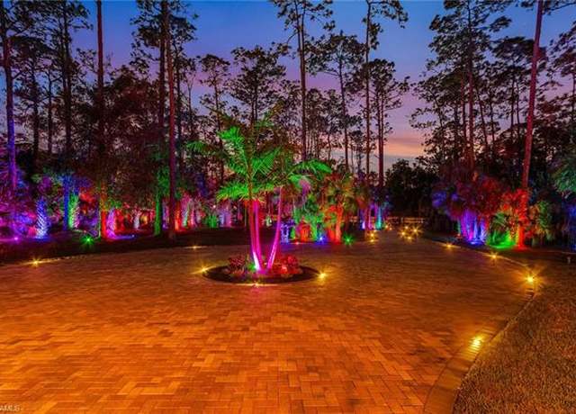 Property at 364 Logan Blvd S, Naples, FL 34119, 3 beds, 3 baths