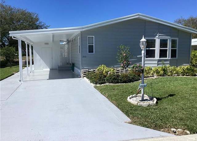 Property at 565 Charlemagne Blvd, Naples, FL 34112, 2 beds, 2 baths