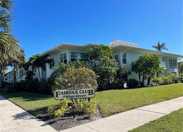 Property at 634 12th Ave S #634, Naples, FL 34102, 2 beds, 1.5 baths