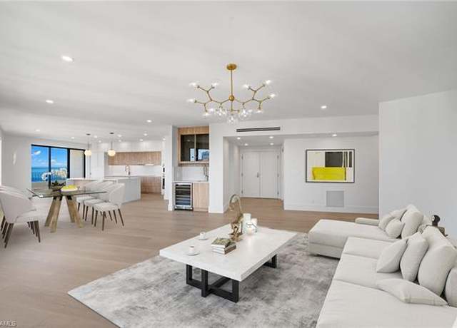 Property at 4451 Gulf Shore Blvd N #2002, Naples, FL 34103, 3 beds, 3 baths