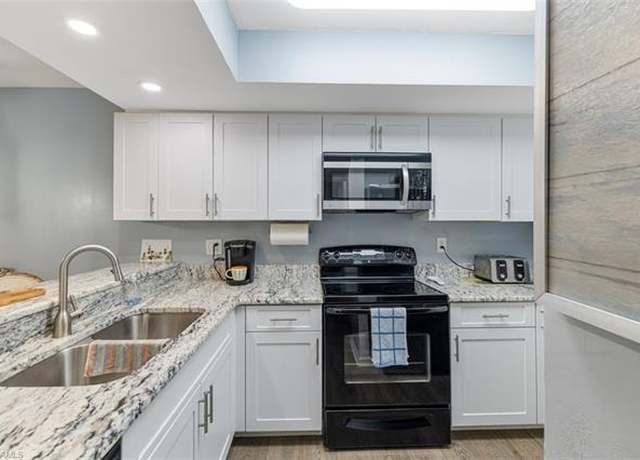 Property at 13193 Whitehaven Ln #1701, Fort Myers, FL 33966, 2 beds, 2 baths