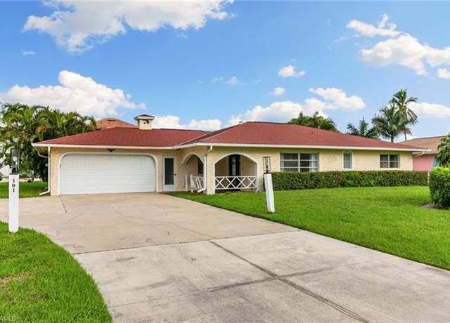 Property at 101 Jamaica Dr, Naples, FL 34113, 3 beds, 2 baths