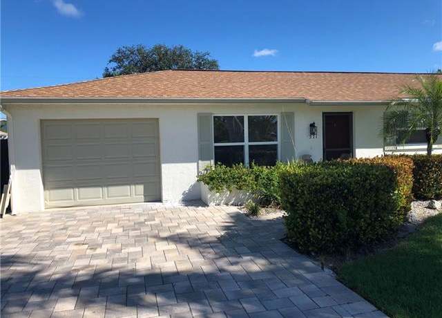 Property at 571-575 99th Ave N, Naples, FL 34108, 4 beds, 2 baths
