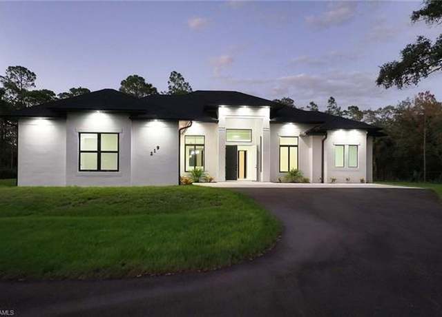 Property at 219 33rd Ave NW, Naples, FL 34120, 6 beds, 6 baths