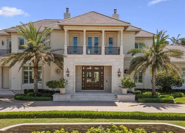Property at 364 Colony Dr, Naples, FL 34108, 6 beds, 7 baths