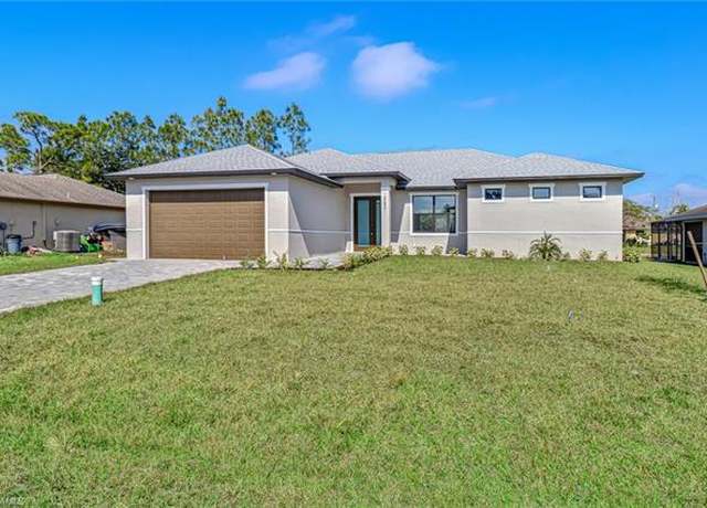 Property at 10621 Landau Ln, Bonita Springs, FL 34135, 4 beds, 2 baths