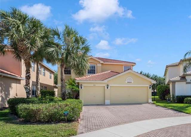 Property at 1945 Isla De Palma Cir, Naples, FL 34119, 5 beds, 3 baths