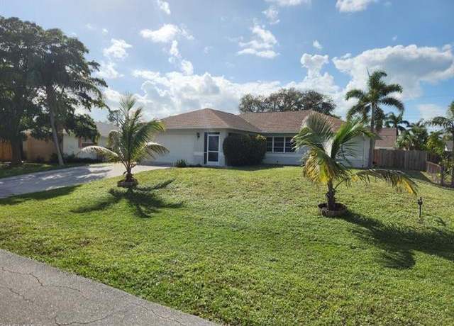 Property at 27670 Tierra Del Sol Ln, Bonita Springs, FL 34135, 3 beds, 2 baths