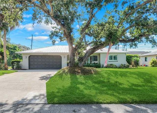 Property at 27984 Carl Cir, Bonita Springs, FL 34135, 3 beds, 2 baths