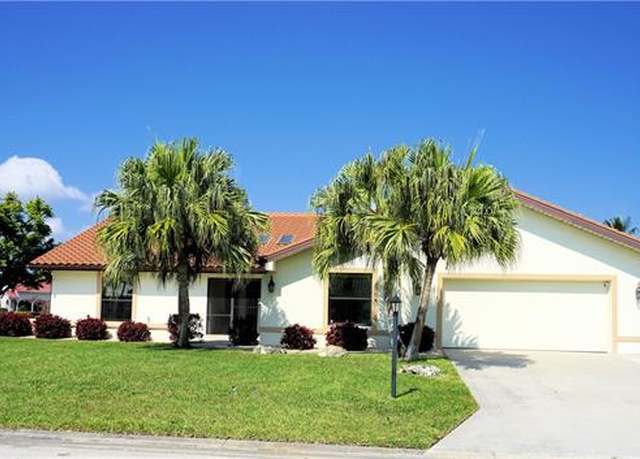 Property at 6909 Wittman Dr, Fort Myers, FL 33919, 4 beds, 3 baths