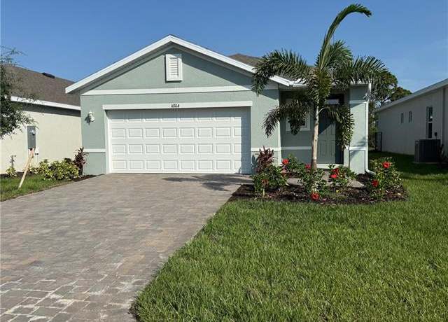 Property at 16764 Elkhorn Coral Dr, North Fort Myers, FL 33903, 4 beds, 2 baths