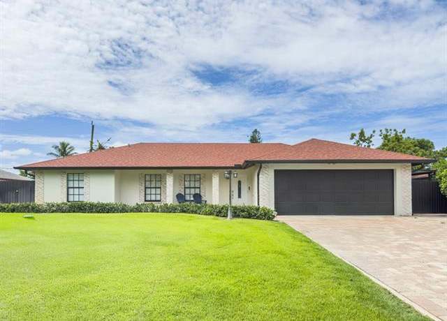 Property at 4924 20th Pl SW, Naples, FL 34116, 4 beds, 3 baths