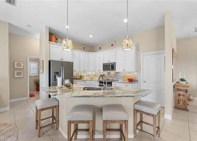 Property at 27293 Galleon Dr, Bonita Springs, FL 34135, 3 beds, 2 baths