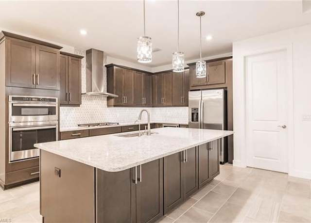 Property at 8876 Scarlotti Pl, Naples, FL 34119, 2 beds, 2 baths