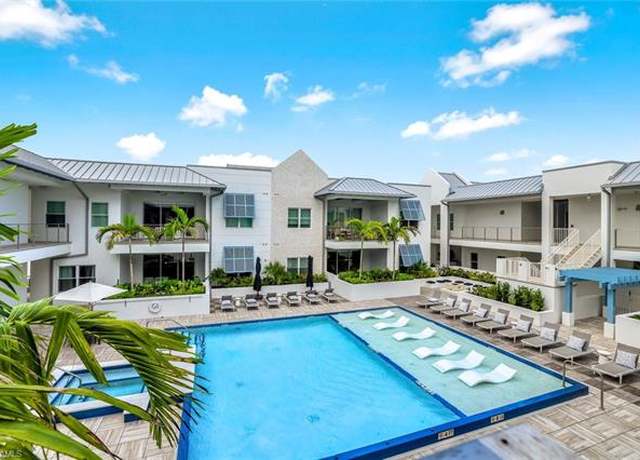 Property at 201 8th St S #308, Naples, FL 34102, 2 beds, 2.5 baths