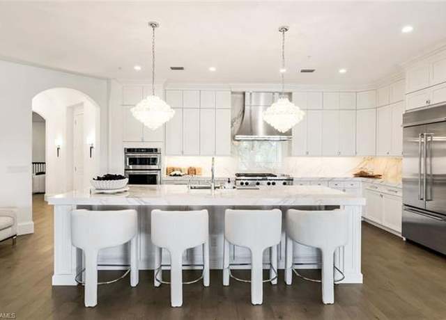 Property at 16366 Corsica Way #201, Naples, FL 34110, 3 beds, 3.5 baths